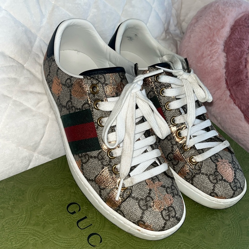 Guccie Shoes